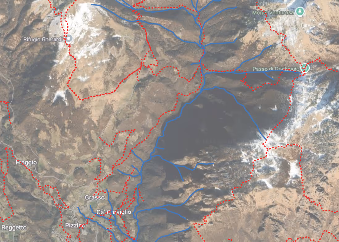 Mappa satellitare della Val Taleggio con i confini delle proprietà forestali Villoresi